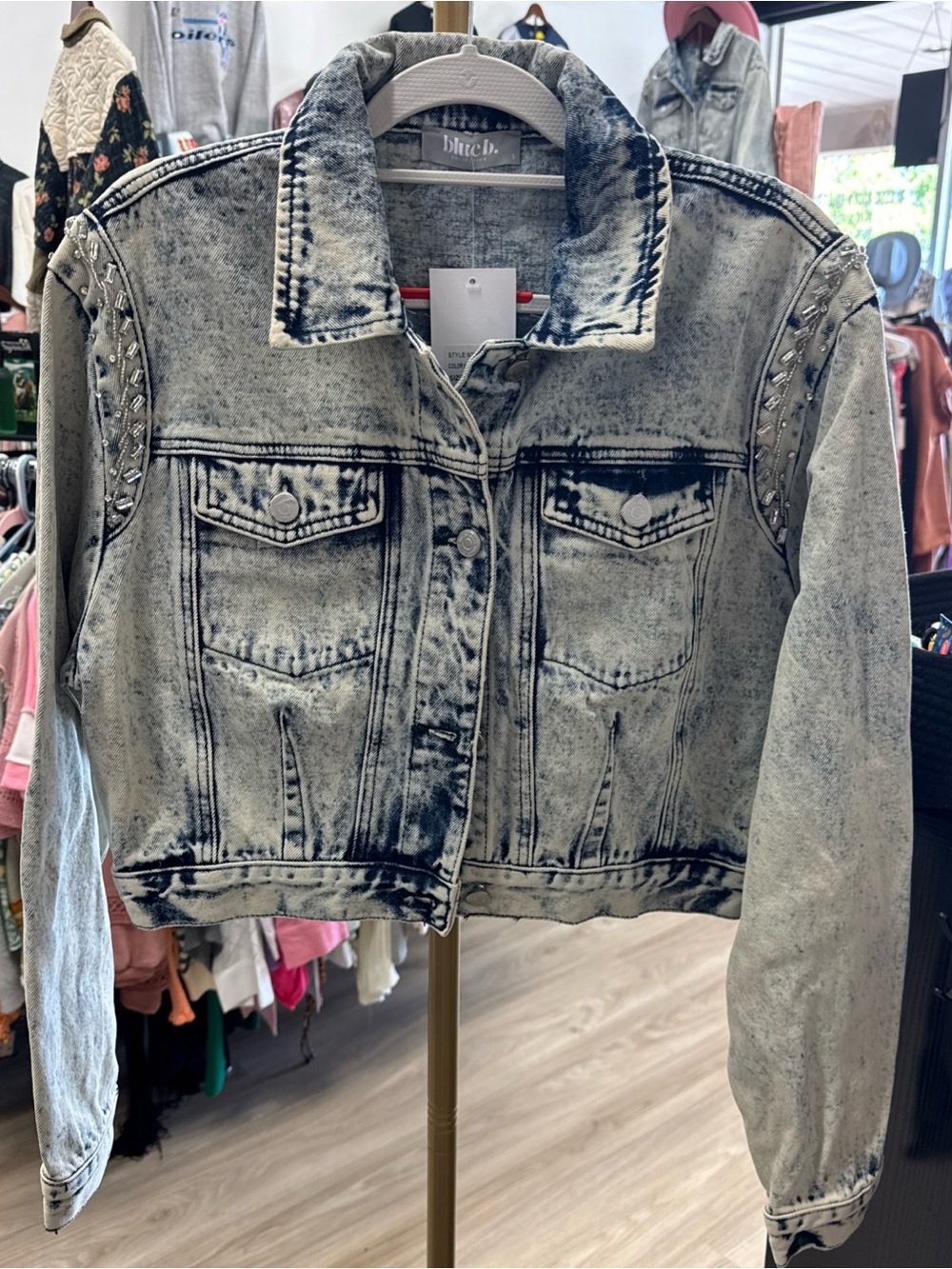 Stud-Embellished Acid Wash Cropped Denim Jacket - Gray/Black